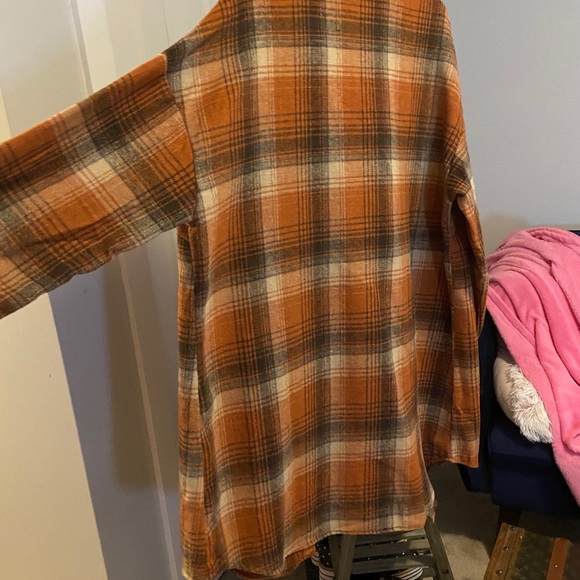 Long Plaid Shacket - Picture 4 of 9